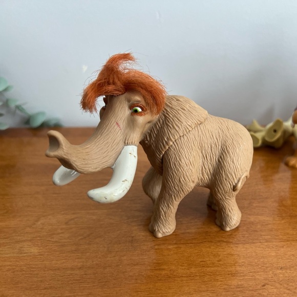 Ice Age 2 Burger King Kid's Meal Character Toy Lot - Picture 6 of 6